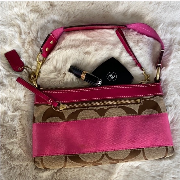 COPY - Coach Demi hot pink bag - Picture 1 of 5